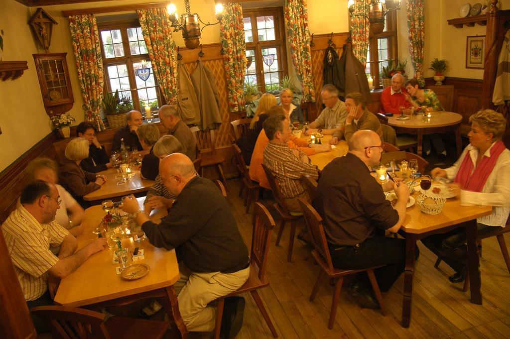 Gasthof Zum Weissen Lamm زومرآخ المظهر الخارجي الصورة